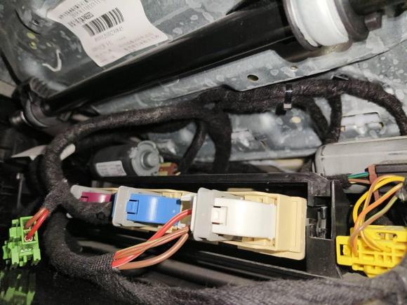 [深圳·粤B] 二手奔驰奔驰V级2018款 V 260 AMG 运动版 国VI