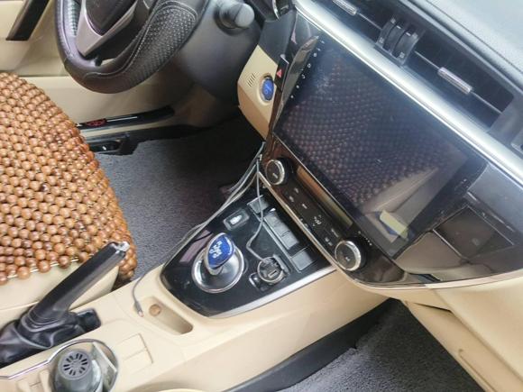 [佛山·粤E] 二手丰田卡罗拉2016款 双擎 1.8L E-CVT精英版