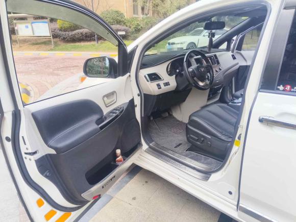 [南通·苏F] 二手丰田SIENNA2011款 2.7L 两驱自动型