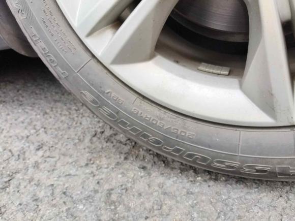 [广州·粤A] 二手福特福克斯2012款 三厢 1.6L 自动风尚型