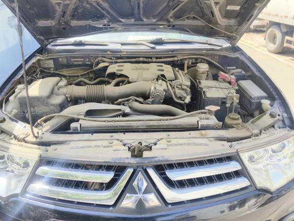 [济南·鲁A] 二手三菱帕杰罗·劲畅2013款 3.0L 自动两驱豪华版