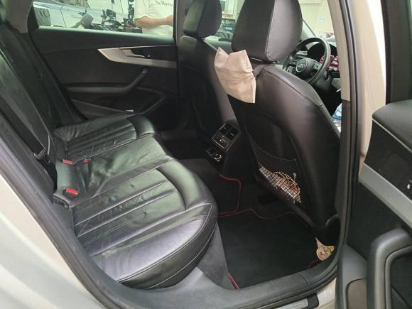 [深圳·粤B] 二手奥迪奥迪A4L2018款 30周年年型 40 TFSI 时尚型