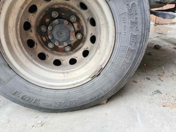 [无锡·苏B] 二手依维柯依维柯褒迪2017款 2.5T尊享A37客车高顶6-7座47Z5