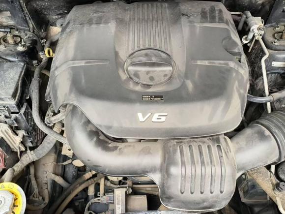 [苏州·苏E] 二手Jeep大切诺基2015款 3.6L 精英导航版