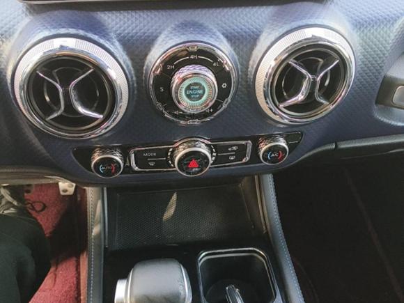 [青岛·鲁B] 二手北京越野北京越野BJ402018款 PLUS 2.3T 自动四驱旗舰版 国V