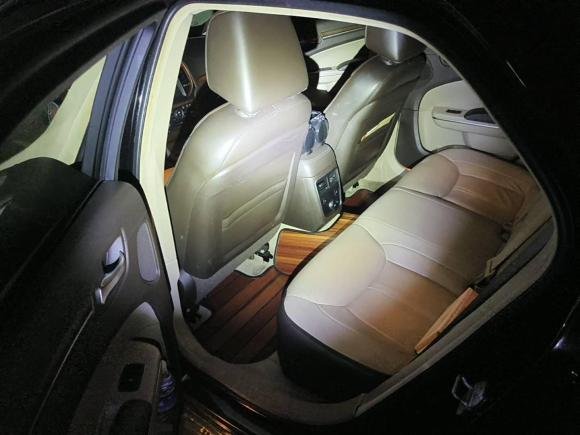 [合肥·皖M] 二手克莱斯勒克莱斯勒300C2014款 3.0L 卓越版