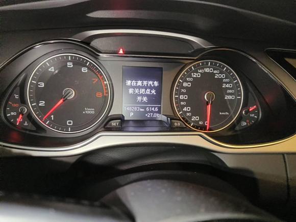 [广州·粤A] 二手奥迪奥迪A4L2015款 35 TFSI 自动标准型