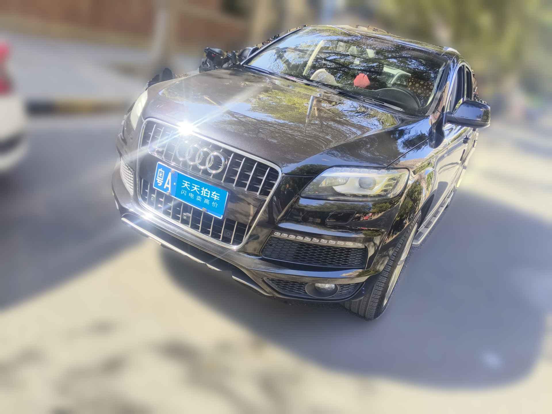 [广州·粤A] 奥迪奥迪Q72015款 35 TFSI 运动型