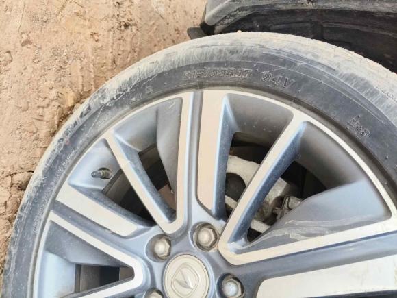 [义乌·浙G] 二手长安长安CS35PLUS2018款 1.6L 手动酷联版 国V