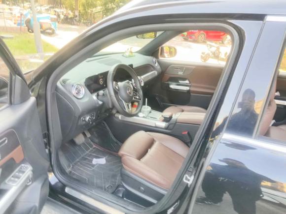 [上海·沪C] 二手奔驰奔驰GLB2023款 GLB 220 时尚型