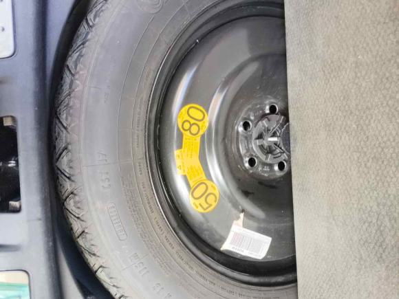 [南昌·赣A] 二手路虎揽胜极光2013款 2.0T 5门耀致版