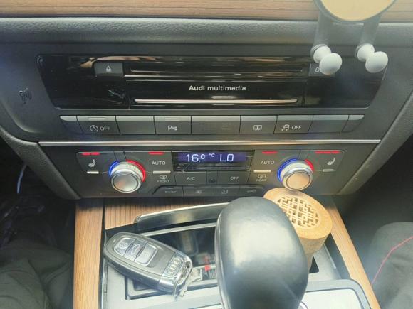 [上海·沪E] 二手奥迪奥迪A6L2018款 30周年年型 30 FSI 风尚型