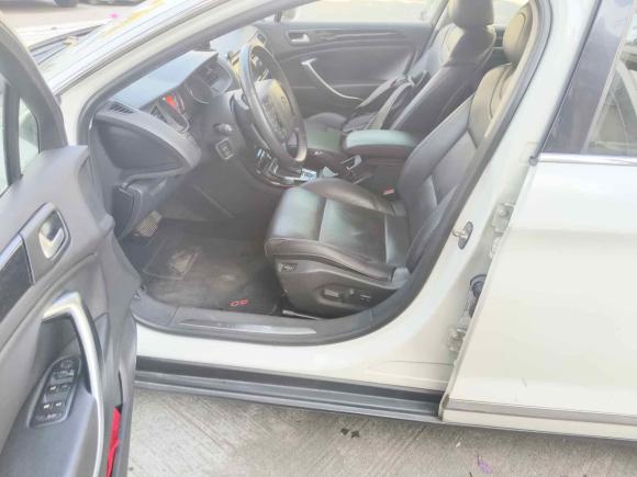 [广州·粤B] 二手雪铁龙雪铁龙C52013款 2.3L 自动尊驭型