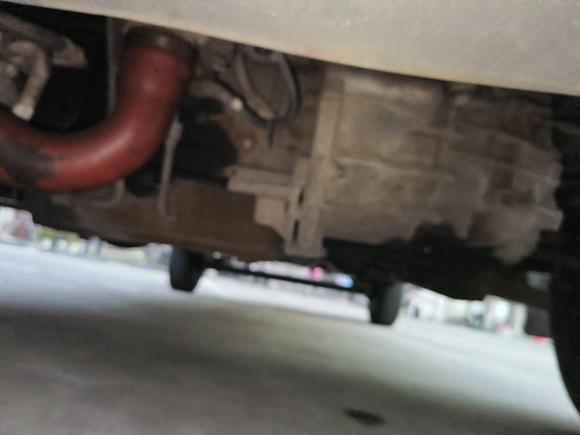 [宁波·浙B] 二手上汽大通MAXUS新途V802016款 2.5T 手动傲运通国IV短轴中顶6座