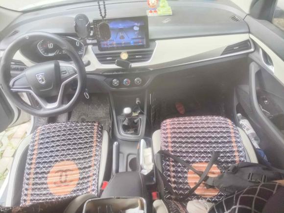 [上海·皖J] 二手宝骏宝骏3602019款 改款 1.5L 手动精英型 国VI