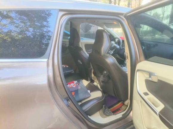 [上海·吉J] 二手沃尔沃沃尔沃XC602011款 2.0T 智尊版