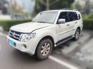 三菱帕杰罗2014款 3.0L 精英超越版