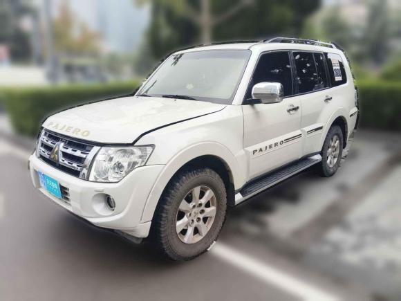 三菱帕杰罗2014款 3.0L 精英超越版「青岛二手车」「天天拍车」