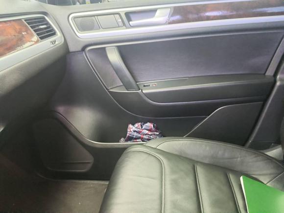 [苏州·苏E] 二手大众途锐2011款 3.0TSI 标配型