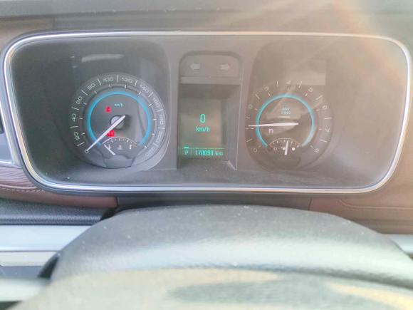 [芜湖·皖B] 二手别克别克GL82014款 3.0L GT豪华商务豪雅版