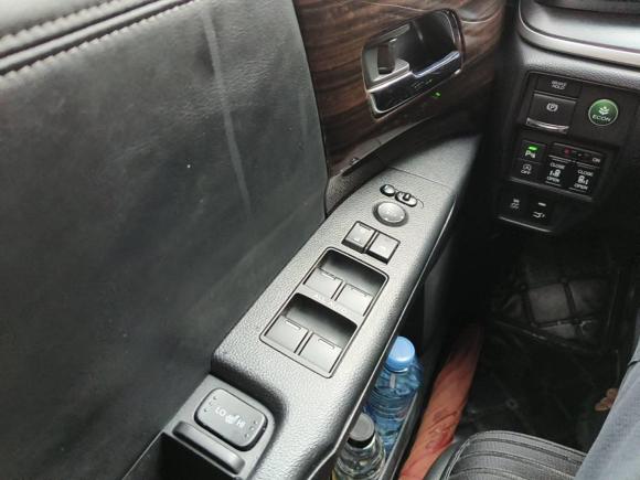 [广州·粤A] 二手本田艾力绅2016款 2.4L 豪华版