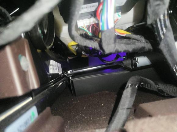 [深圳·粤B] 二手鸿蒙智行问界M72024款 1.5T 智驾四驱Ultra版 5座