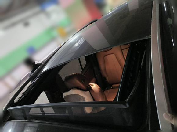 [武汉·鄂A] 二手奔驰奔驰GLB2022款 改款 GLB 200 时尚型