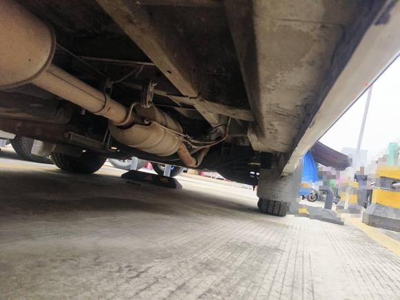 [佛山·粤A] 二手福特经典全顺2013款 2.8T柴油厢式运输车短轴中顶JX493ZLQ4