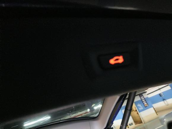[上海·沪L] 二手宝马宝马X32014款 xDrive28i X设计套装