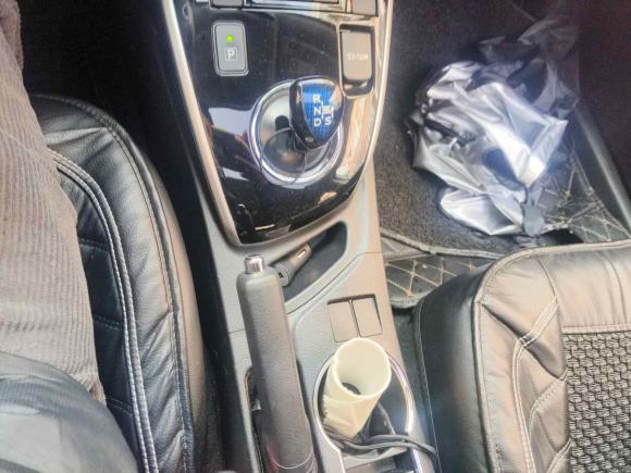 [上海·鄂F] 二手丰田卡罗拉2017款 改款双擎 1.8L E-CVT领先版