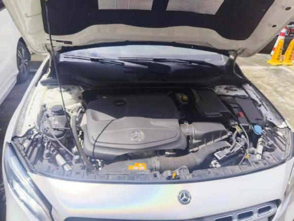 [广州·粤A] 二手奔驰奔驰GLA2019款 GLA 200 时尚型