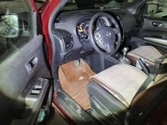 [济南·鲁A] 二手东风风度东风风度MX62015款 2.0L CVT两驱卓越版