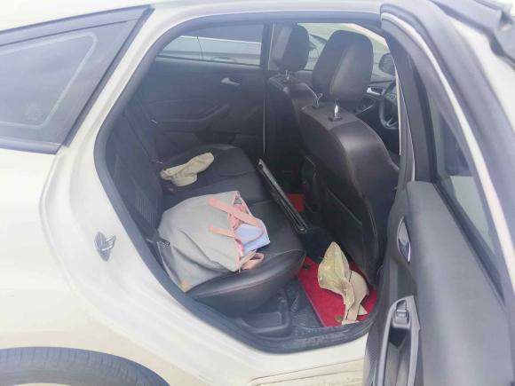 [成都·川G] 二手福特福克斯2017款 1.5T CTCC 白黑限量版