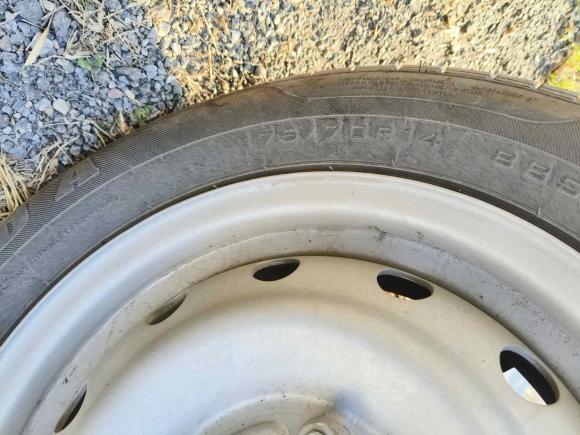 [无锡·苏B] 二手金杯小海狮X302023款 1.5L 超享型厢货2/5座无空调版SWC15M