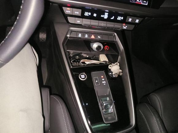 [上海·沪C] 二手奥迪奥迪A32022款 Sportback 35 TFSI 时尚运动型