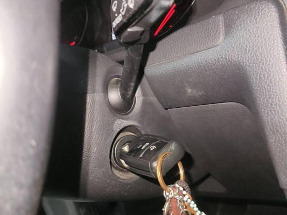 [广州·粤A] 二手大众高尔夫2014款 1.6L 自动舒适型