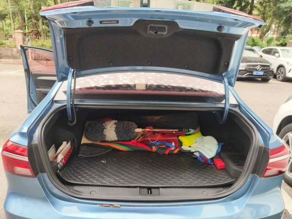 [深圳·粤B] 二手荣威荣威i6新能源2017款 45T 混动互联智尊版