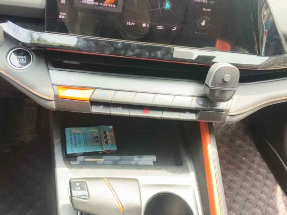 [杭州·浙B] 二手长安长安UNI-V2022款 1.5T 尊贵型