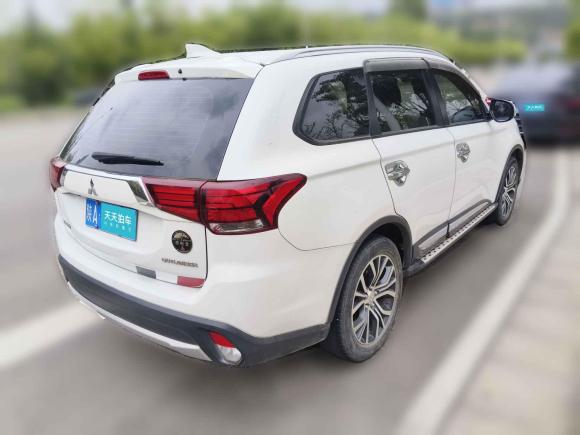 [西安·陕A] 二手三菱欧蓝德2018款 2.0L 两驱荣耀版 5座