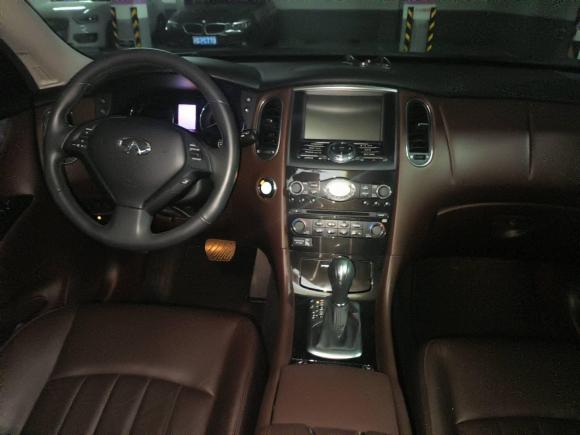 [上海·沪A] 二手英菲尼迪英菲尼迪QX502013款 2.5L 两驱优雅版