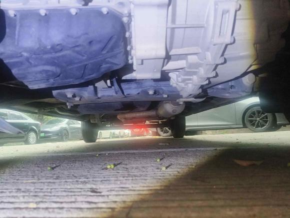 [宁波·浙B] 二手上汽大通MAXUS新途V802023款 2.0T 手动经典傲运通长轴中顶6/7/8/9座