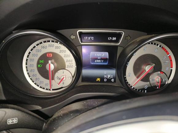 [南京·苏L] 二手奔驰奔驰GLA2016款 GLA 220 4MATIC 时尚型