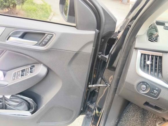 [上海·沪B] 二手荣威荣威RX52016款 20T 两驱自动旗舰版