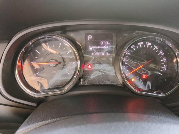 [上海·沪C] 二手雪铁龙雪铁龙C3-XR2015款 1.6L 自动先锋型