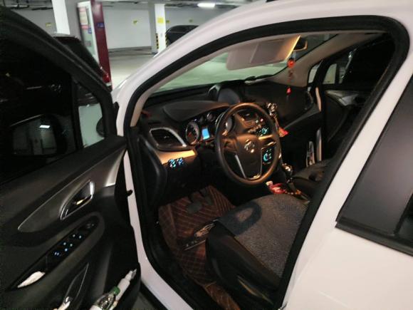 [上海·黑A] 二手别克昂科拉2015款 1.4T 自动两驱都市精英型