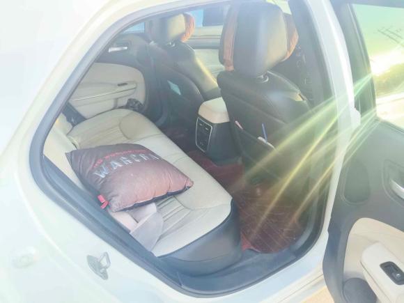 [南通·苏F] 二手克莱斯勒克莱斯勒300C2016款 3.0L 超越版