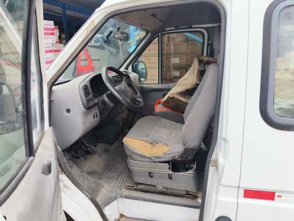 [上海·沪B] 二手福特经典全顺2013款 2.8T改款柴油冰白物流车长轴中顶JX493ZLQ4