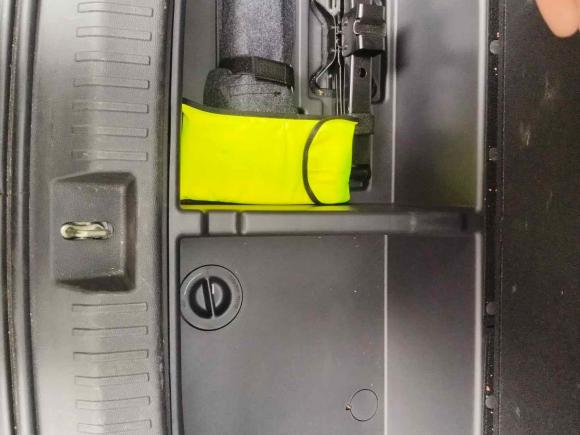 [杭州·浙A] 二手上汽大通MAXUS大通G502023款 PLUS 1.5T 自动护航版