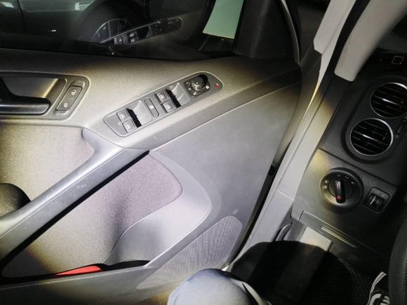 [广州·粤B] 二手大众途观2012款 1.8TSI 自动两驱都会版