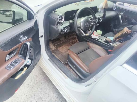 [合肥·皖A] 二手奔驰奔驰A级2020款 改款 A 200 L 运动轿车时尚型